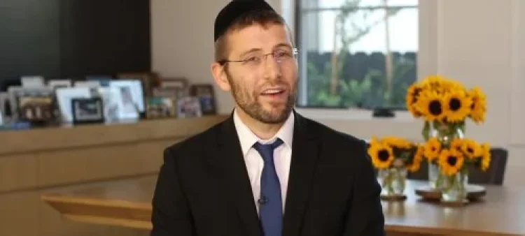 ניצלו חייו ניצלו חייו