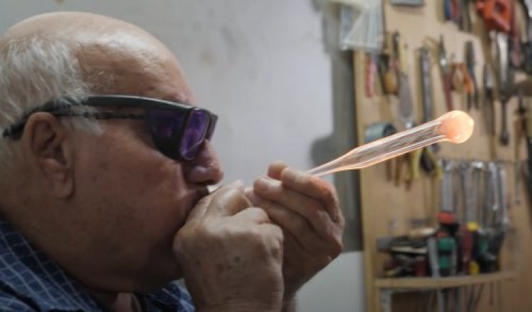 מנפח זכוכית מנפח זכוכית