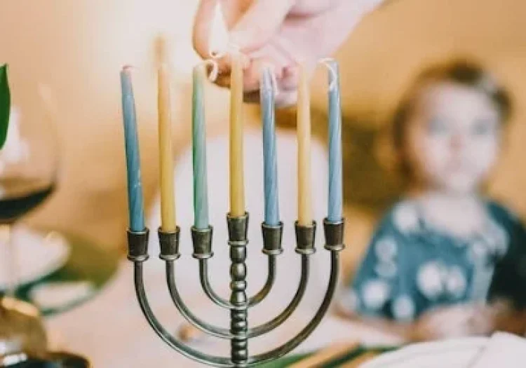 סֵדֶר הַדְלָקַת נֵרוֹת חֲנֻכָּה סֵדֶר הַדְלָקַת נֵרוֹת חֲנֻכָּה