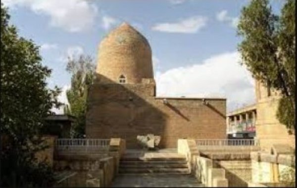 קבר מרדכי ואסתר באיראן