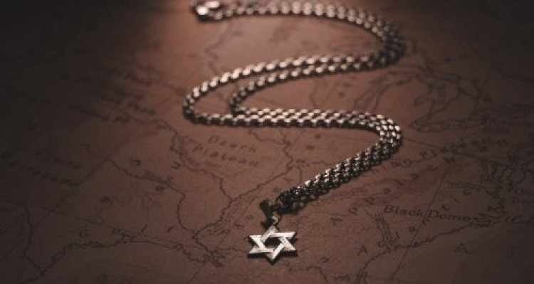 סיפור מלחמה: הוא מרוסיה, היא מאוקראינה, איך הם יתחתנו? סיפור מלחמה: הוא מרוסיה, היא מאוקראינה, איך הם יתחתנו?