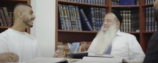 מפתיע: הרב יגאל כהן מככב בקליפ של שיר חדש!
