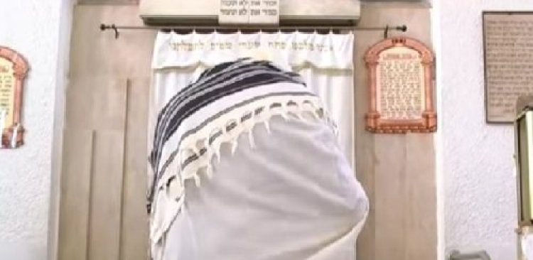 מרגש: מועמד לממשלת ניו יורק קיבל במתנה טלית עם שמו מרגש: מועמד לממשלת ניו יורק קיבל במתנה טלית עם שמו