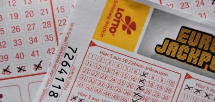 אחת למיליון: מילא 2 טפסי לוטו זהים וזכה בפרס עצום! אחת למיליון: מילא 2 טפסי לוטו זהים וזכה בפרס עצום!