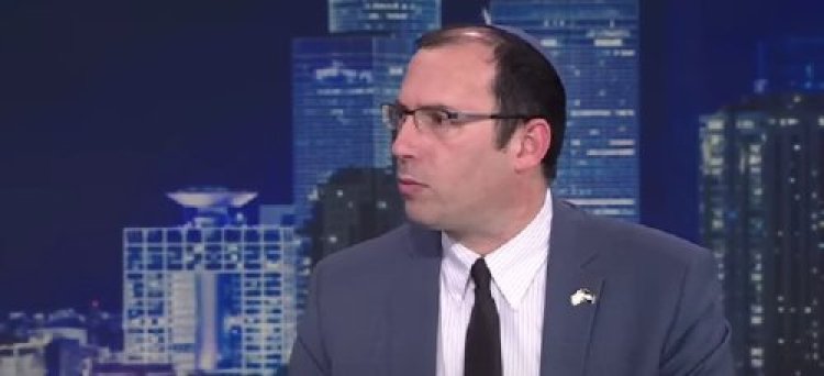 צולם ביום חול: ח