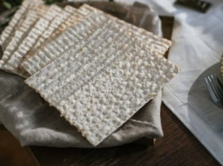 תְּפִלָּה לְאָמְרָהּ בְּחַג הַפֶּסַח תְּפִלָּה לְאָמְרָהּ בְּחַג הַפֶּסַח