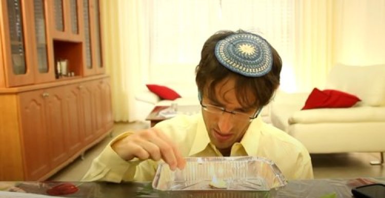 כשר לפסח: סרטונים מצחיקים (וכשרים) לפסח כשר לפסח: סרטונים מצחיקים (וכשרים) לפסח