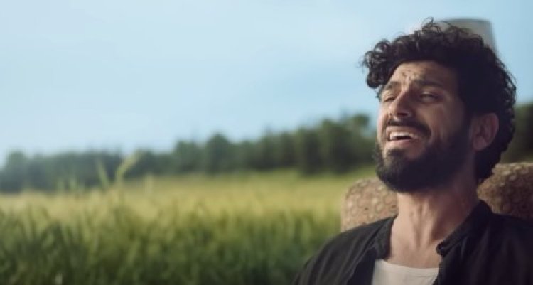 אביב אלוש בשיר חדש: אביב אלוש בשיר חדש: