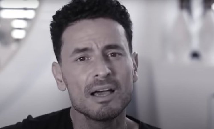 אוהב את החיבור המיוחד שלו ליהדות: מנחה הטלויזיה שמתעמק בתנ אוהב את החיבור המיוחד שלו ליהדות: מנחה הטלויזיה שמתעמק בתנ