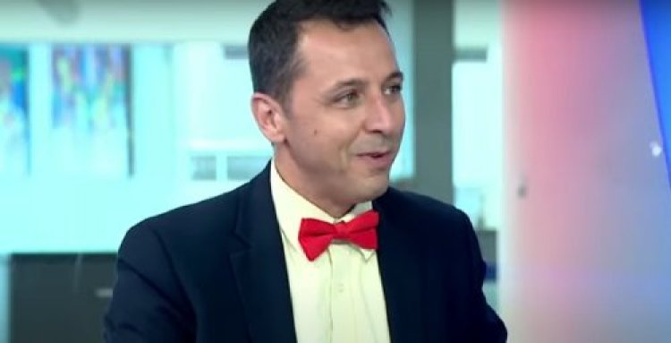 לא תאמינו מי הניח תפילין על הבמה באמצע ההופעה שלו לא תאמינו מי הניח תפילין על הבמה באמצע ההופעה שלו