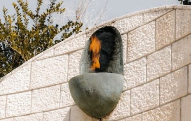 לאחר 81 שנים מצא את קבר אחיו שנספה בשואה וזו היתה בקשתו על קברו לאחר 81 שנים מצא את קבר אחיו שנספה בשואה וזו היתה בקשתו על קברו