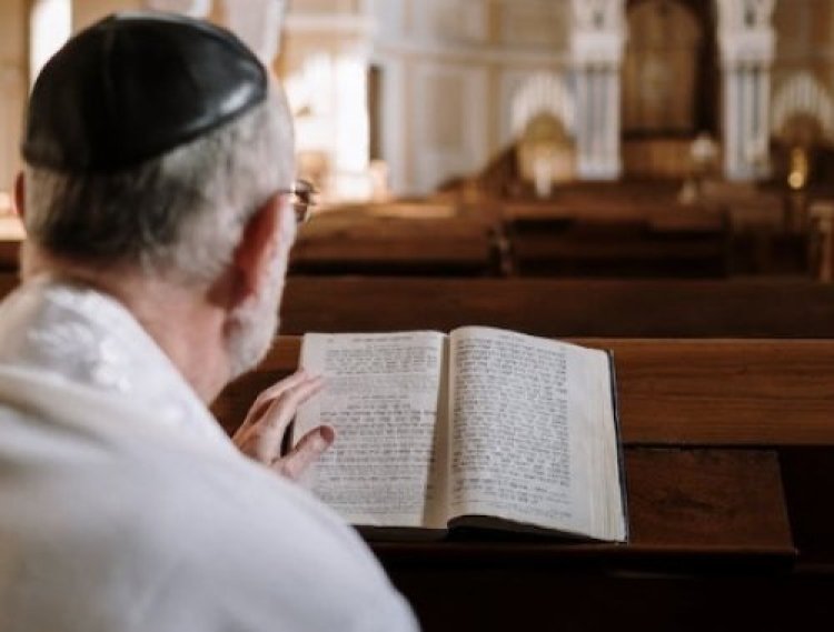 רוצים להתחבר ליום תשעה באב? מגילת איכה באופן שמעולם לא שמעתם קודם רוצים להתחבר ליום תשעה באב? מגילת איכה באופן שמעולם לא שמעתם קודם
