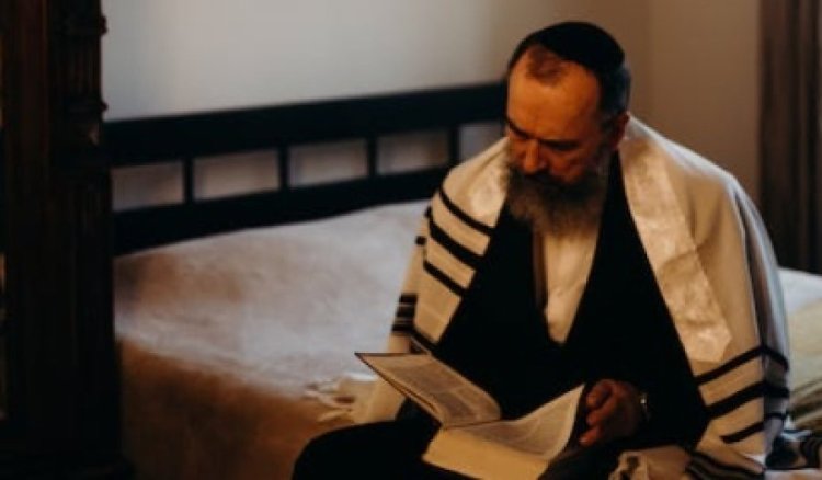 האם מותר לברך וללמוד תורה כשצריך להתפנות? האם מותר לברך וללמוד תורה כשצריך להתפנות?