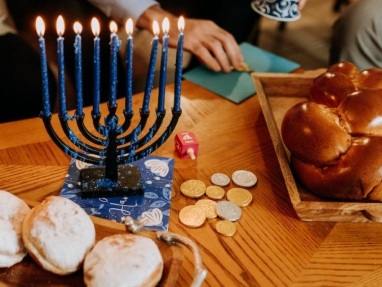 הרבנית ימימה מזרחי: סגולות היום השמיני של חנוכה הרבנית ימימה מזרחי: סגולות היום השמיני של חנוכה