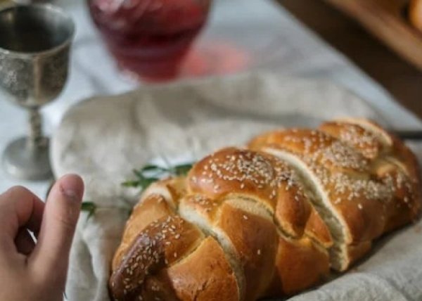 דילמה כפולה: מה עשו אנשי התקשורת הדתיים בטבח בשמחת תורה?