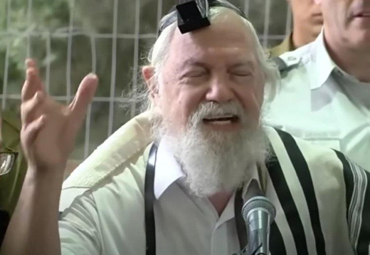 הסב שבשנה אחת שכל שלושה נכדים: הסב שבשנה אחת שכל שלושה נכדים: