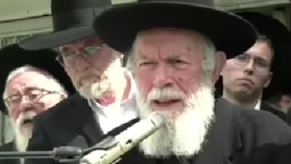 הרב זילברשטיין: 