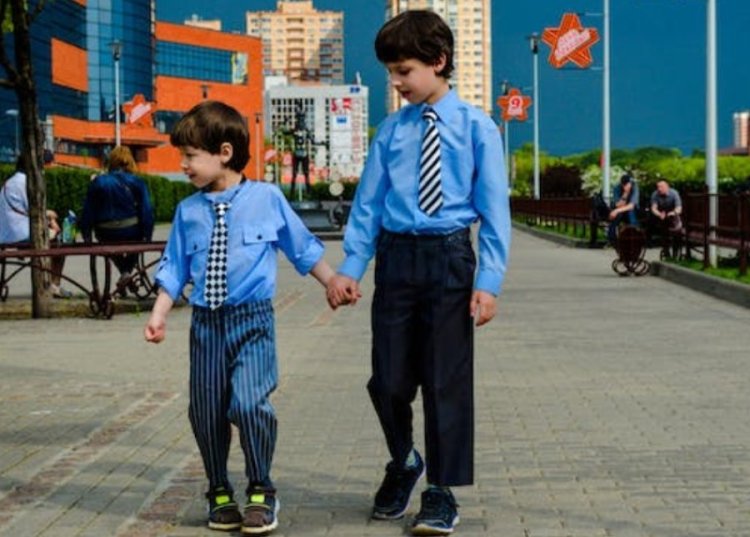 האם חייבים לכבד אחים גדולים? האם חייבים לכבד אחים גדולים?