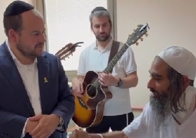 מרגש: מה אומר החייל הפצוע על אחדות עם ישראל? מרגש: מה אומר החייל הפצוע על אחדות עם ישראל?