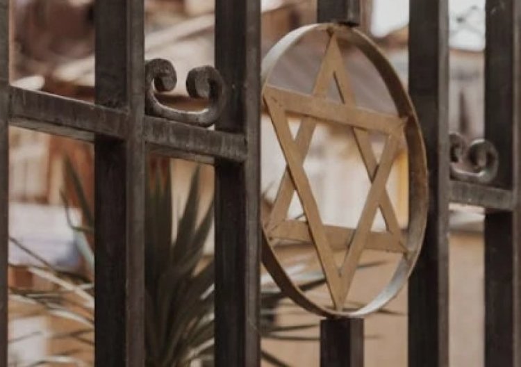 משפחות החטופים בהדלקת נרות חנוכה בקבר יוסף: משפחות החטופים בהדלקת נרות חנוכה בקבר יוסף: