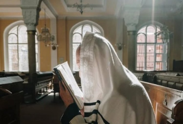 הרב שנכח לצד החטוף שחזר והניח תפילין: הרב שנכח לצד החטוף שחזר והניח תפילין: