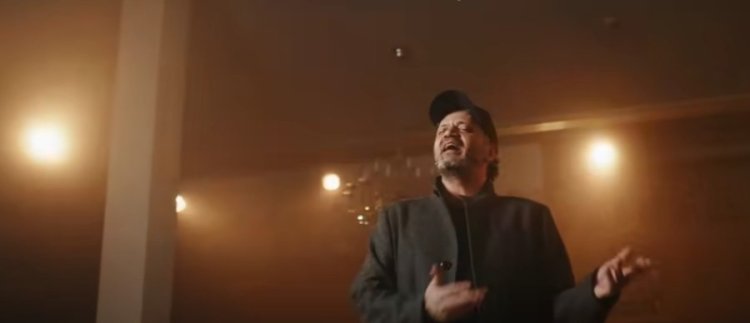 ואפילו בהסתרה: שירו החדש של אמיר דדון יחד עם הלוחמים