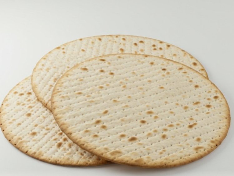 האם חובה לאכול בפסח מצות שמורות ומצות עבודת יד? האם חובה לאכול בפסח מצות שמורות ומצות עבודת יד?
