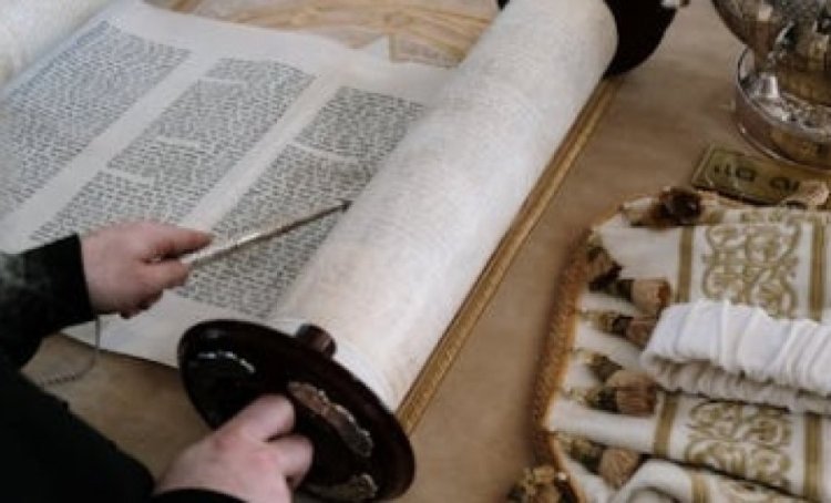 האם מותר להנציח חייל דרוזי בספר תורה? זה מה שענה הרב מאזוז זצ האם מותר להנציח חייל דרוזי בספר תורה? זה מה שענה הרב מאזוז זצ