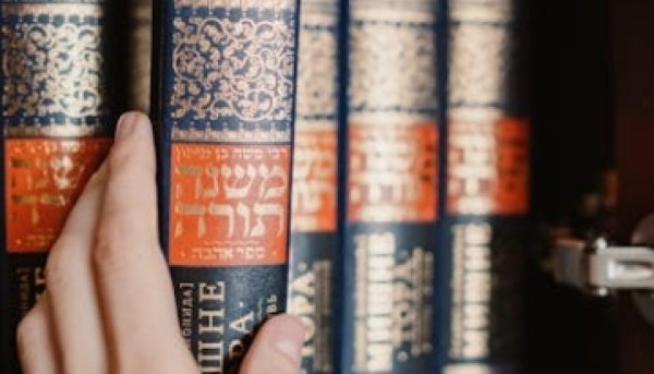 הדוגמנית שחזרה בתשובה לאחר שחלתה במחלה קשה: הדוגמנית שחזרה בתשובה לאחר שחלתה במחלה קשה: