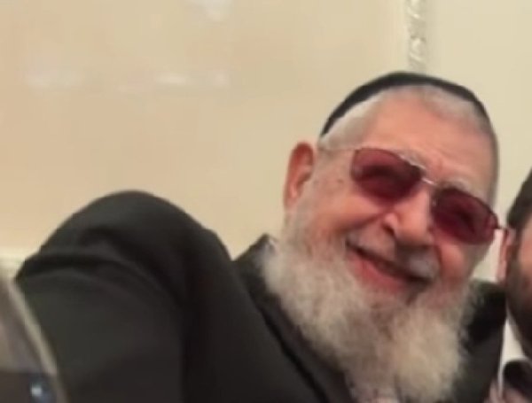 מתברכים ביום הילולת מרן הרב עובדיה יוסף זצ מתברכים ביום הילולת מרן הרב עובדיה יוסף זצ