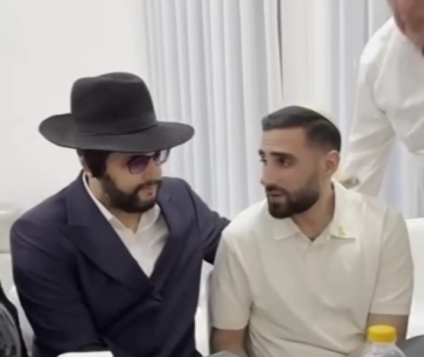 שורד השבי משחזר את התקופה הקשה: 