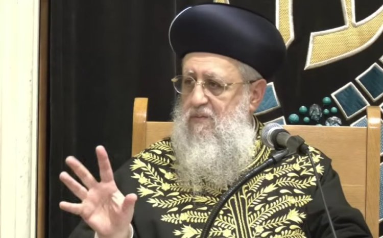 הגנה מוחלטת לקטינים: הרב דוד יוסף קובע רף חדש בטיפול בסכסוכי גירושין הגנה מוחלטת לקטינים: הרב דוד יוסף קובע רף חדש בטיפול בסכסוכי גירושין