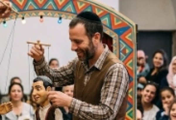 פורים: חג תיאטרון הבובות