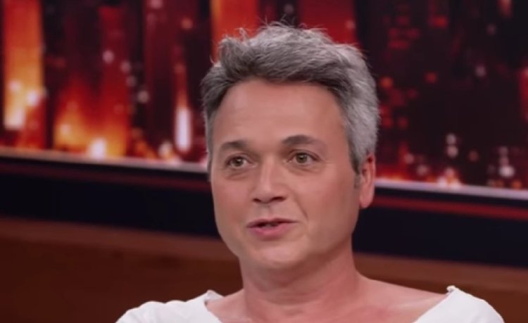 הזמר מצהיר: הזמר מצהיר: