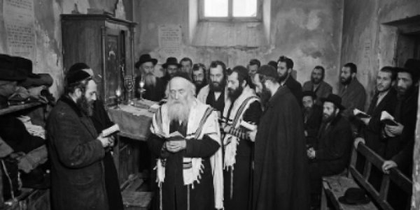 ניצחון הרוח: גבורת הנפש והשמירה על היהדות בתוך הגטאות