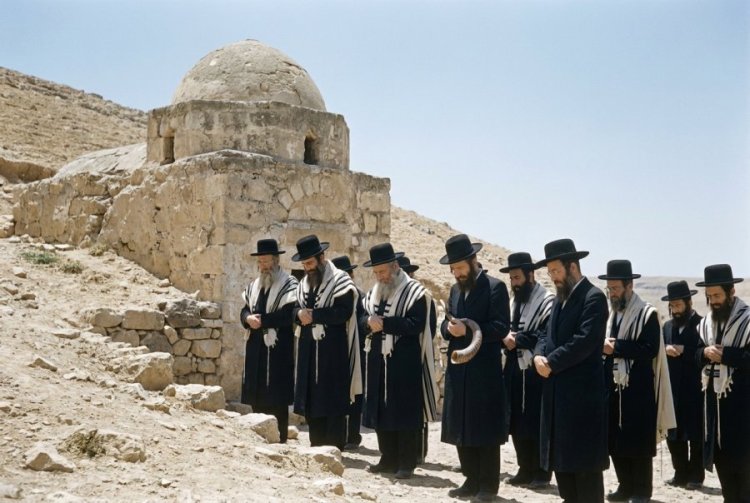 הוא זעק ליד קבר רחל, ובאותה שעה ממש נעצרה הגזרה