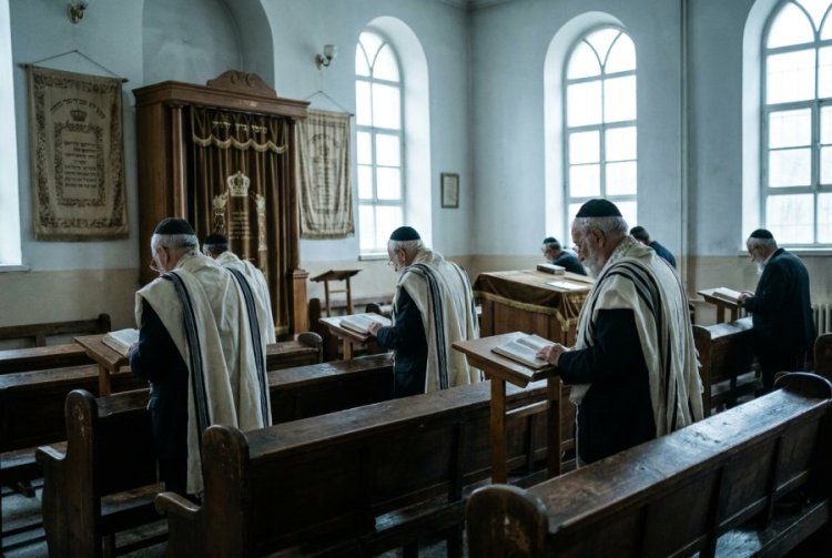 מה אסור לעשות לפני תפילת שחרית? שלוש שאלות והתשובות מה אסור לעשות לפני תפילת שחרית? שלוש שאלות והתשובות