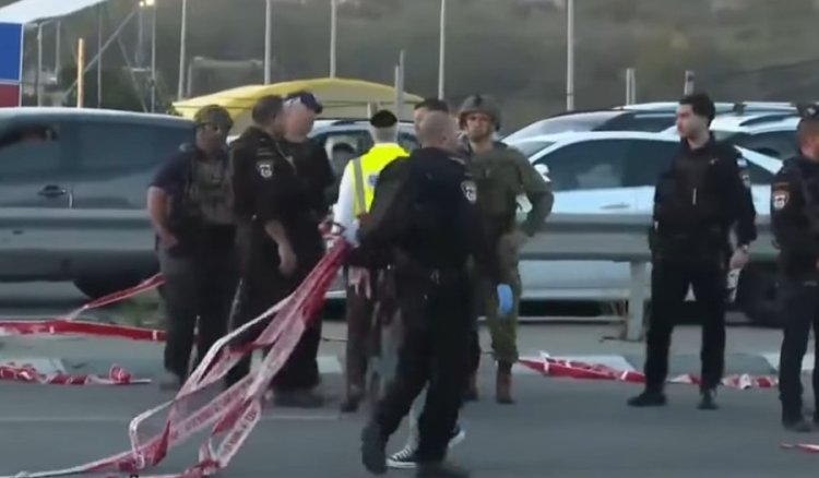 המערכה נגד הטרור עולה שלב: שתי פצועות בפיגוע בצומת הגוש וסיכול פיגועים המוניים המערכה נגד הטרור עולה שלב: שתי פצועות בפיגוע בצומת הגוש וסיכול פיגועים המוניים